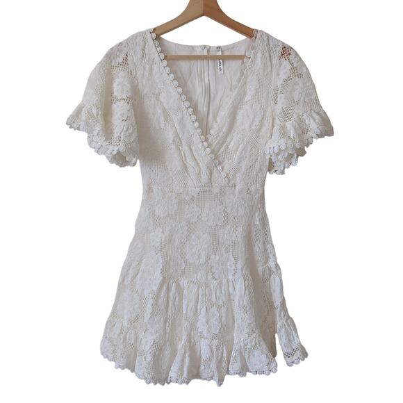 Indikah Dress XS Lace Crochet White Mini Bell Flutter Sleeve V-Neck Party Event - Picture 5 of 9